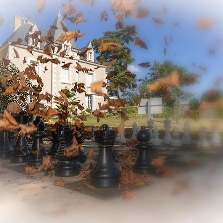 Le Petit Chateau Des Cedres Mouchamps Екстер'єр фото