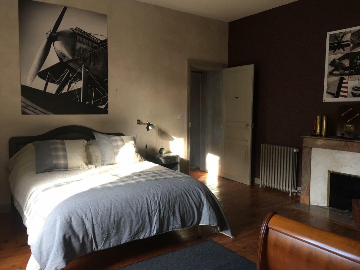 Le Petit Chateau Des Cedres Mouchamps Екстер'єр фото