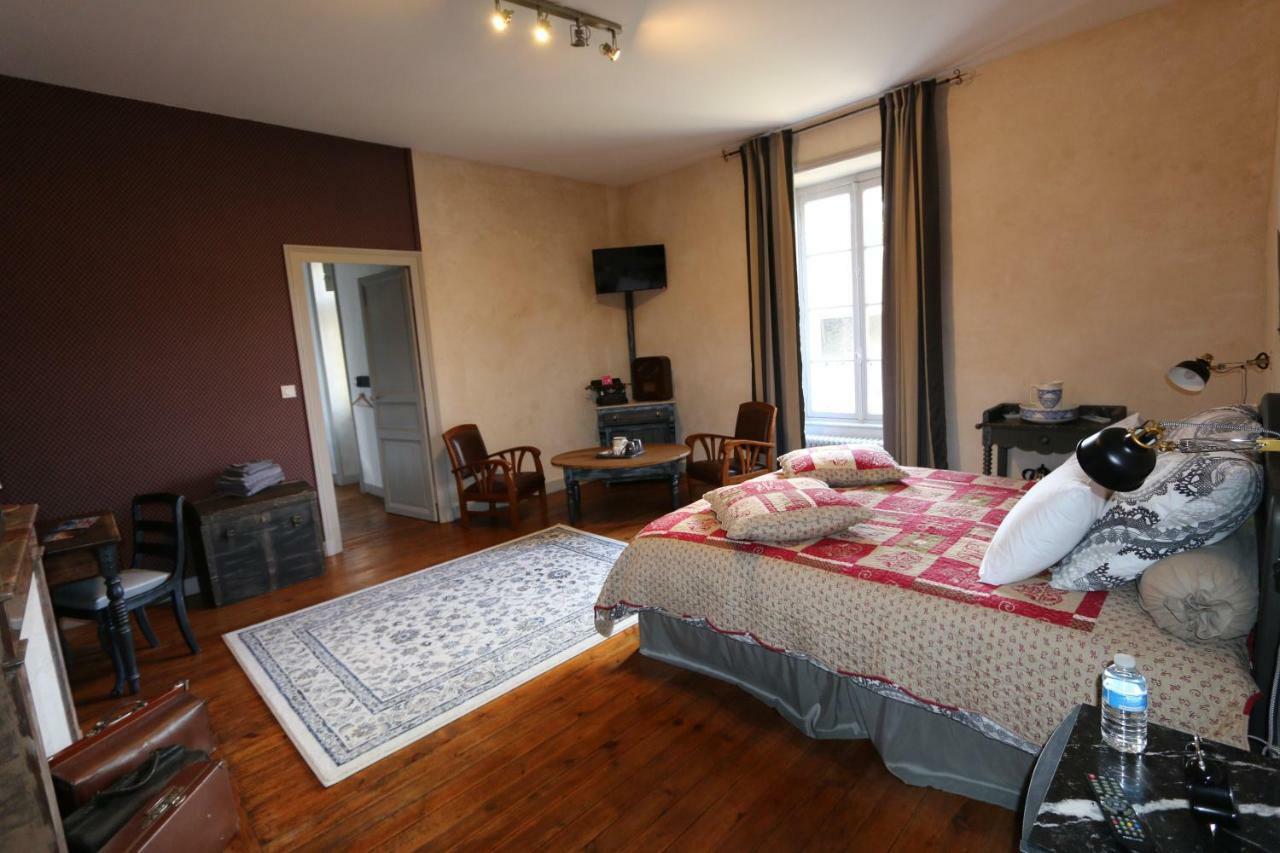 Le Petit Chateau Des Cedres Mouchamps Екстер'єр фото