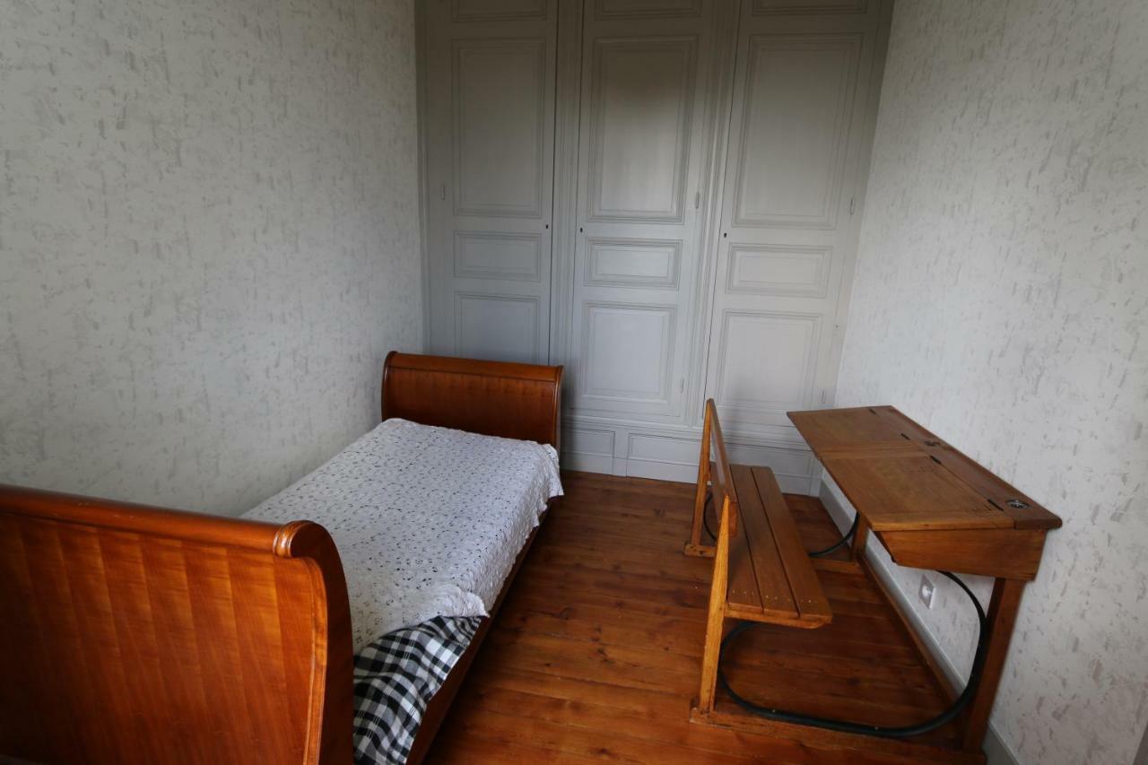 Le Petit Chateau Des Cedres Mouchamps Екстер'єр фото