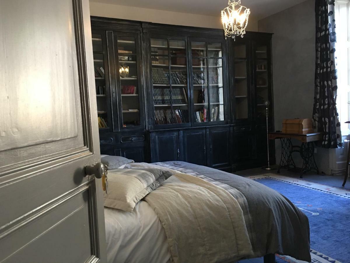 Le Petit Chateau Des Cedres Mouchamps Екстер'єр фото