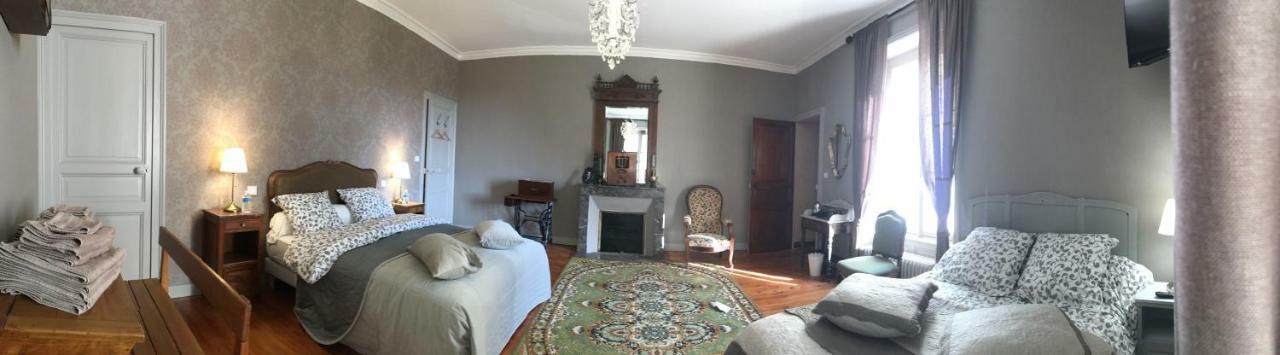 Le Petit Chateau Des Cedres Mouchamps Екстер'єр фото